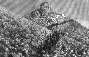 Cerimonia di inaugurazione del monumento ai Caduti di Castel Morrone