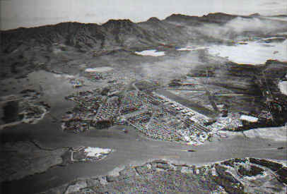 Veduta aerea di Pearl Harbor poco prima dell'attacco