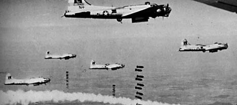 I B-17 mentre bombardano la germania