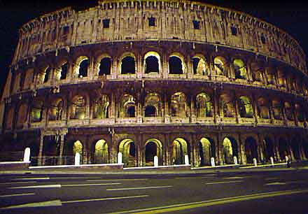 Colosseo notturno