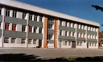 Scuola Media di Chiaromonte.jpg (13910 byte)
