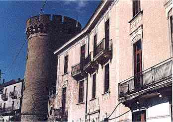 Torre Di Giura a Chiaromonte.jpg (14373 byte)